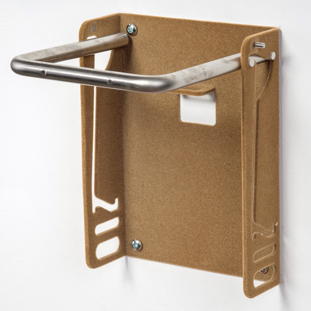 VILÁGOSBARNA SZÍNŰ FLOKKOLT (BÁRSONYOS) LÁBTARTÓ, BELSŐ CIPŐKANÁL TARTÓVAL