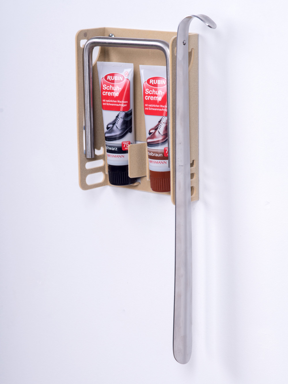 KARAMELL SZÍNŰ FLOKKOLT (BÁRSONYOS) LÁBTARTÓ, CIPŐKRÉM TARTÓVAL, CIPŐKRÉMMEL