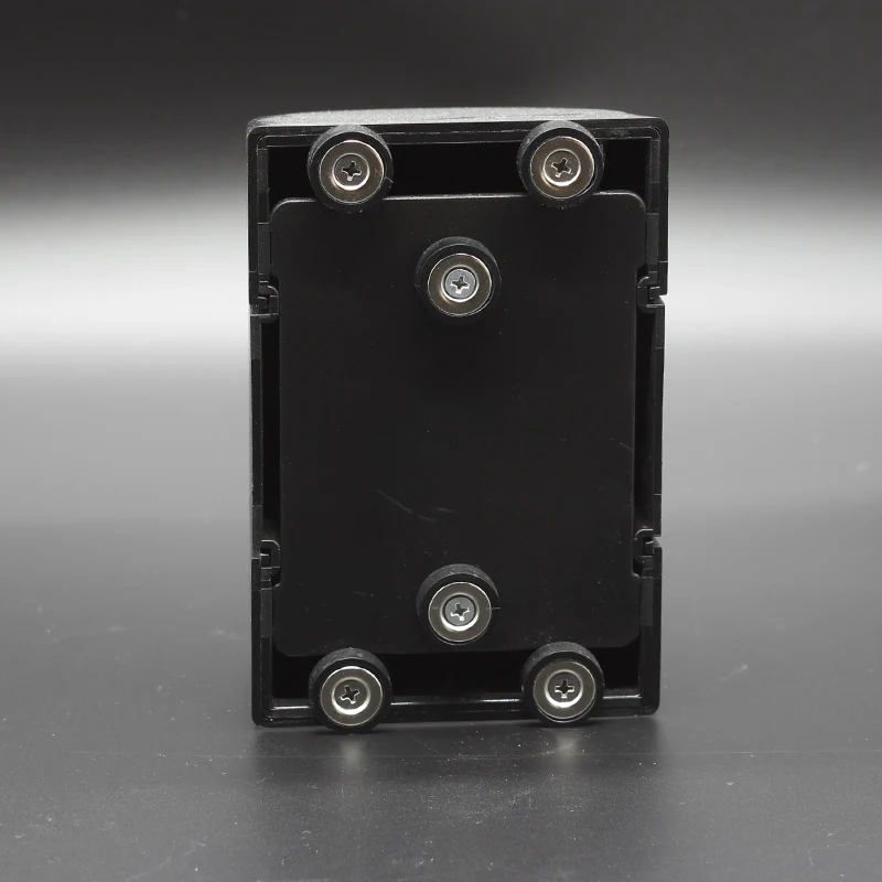 Fekete fali tokmány műanyag, sárga-fekete szalaggal, 5m